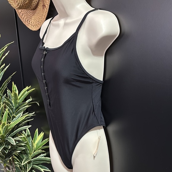 UpWest Henley snap front,high cut thigh,removable pads, thin straps 1 piece swim - Picture 4 of 12